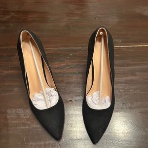 Size 11 Suede Pointed Toe 4” Heels
